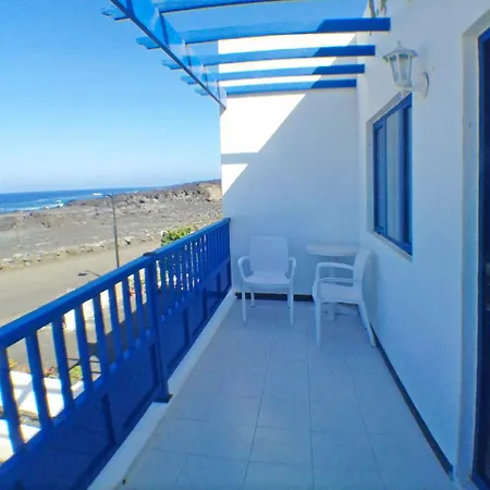 Front House For Relax Feriehus